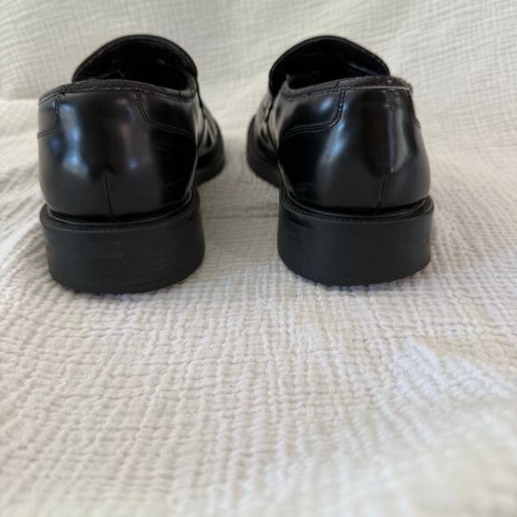 Skechers Slip On Loafer Size 13 Black Leather Silver Metal Rubber Sole - Picture 6 of 13